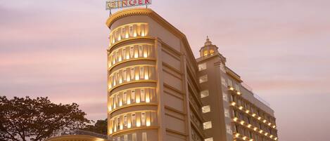 واجهة المنشأة