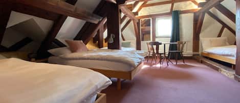 1 habitación, ropa de cama hipoalergénica, wifi gratis y ropa de cama
