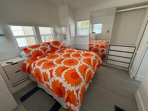 1 bedroom, WiFi - Cozy beach cottage... (Jensen Beach)