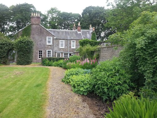 Large country house perfect for family or friends.