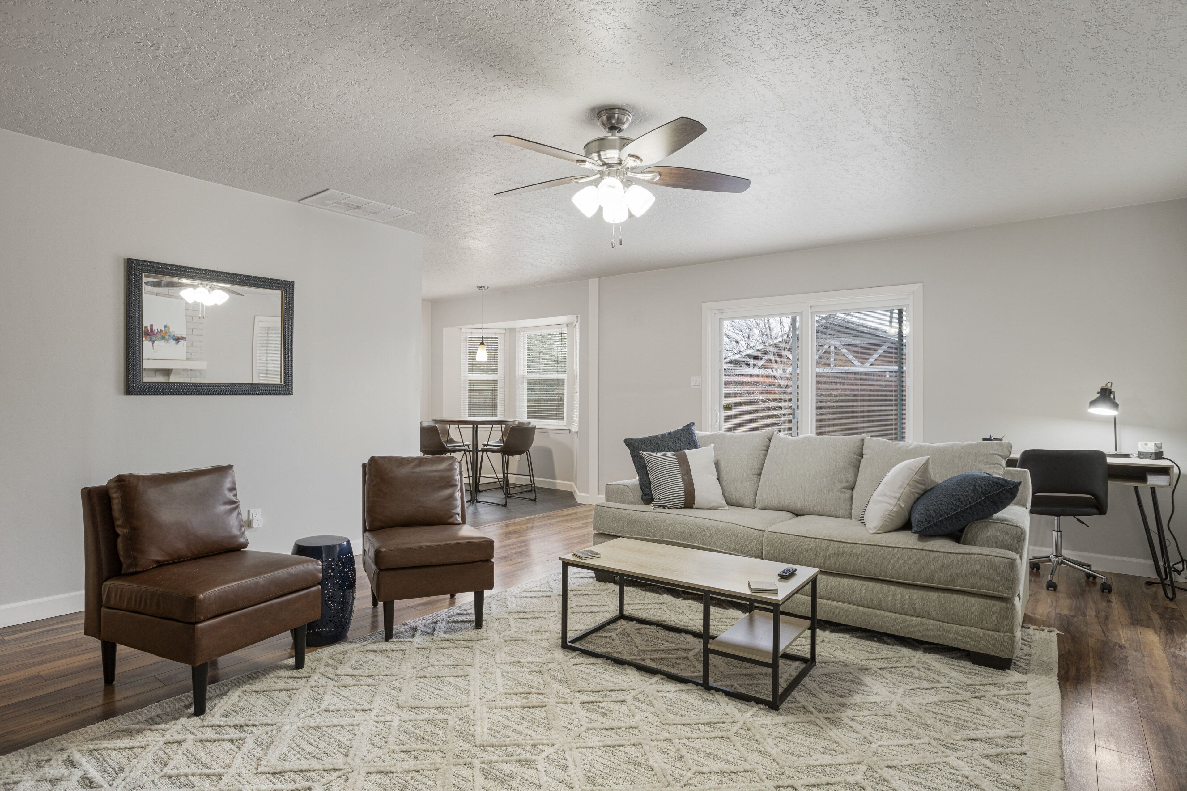 Charming 3bed/2 bath near Gathering Place, Riverparks and Downtown