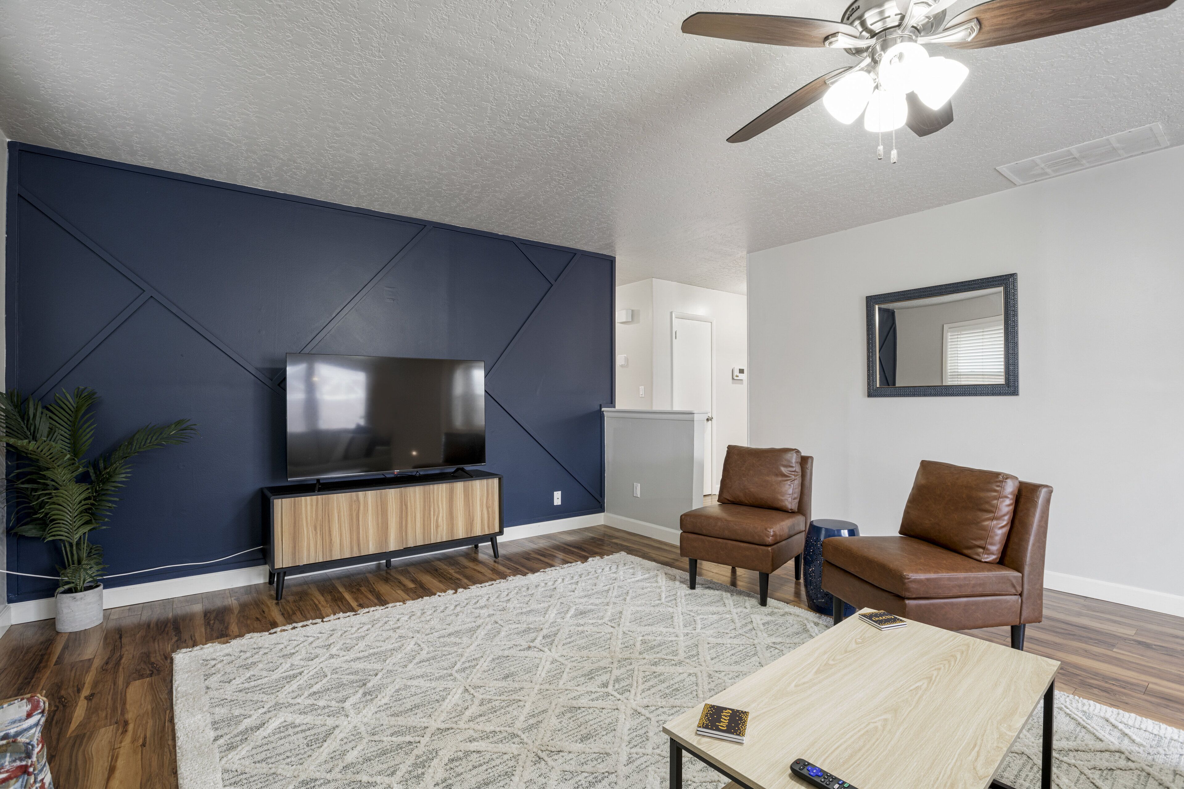 Charming 3bed/2 bath near Gathering Place, Riverparks and Downtown