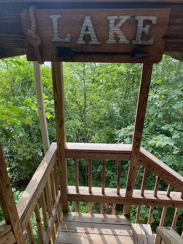 Lakefront Tillery Getaway- Forever views of Morrow Mountain