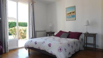 4 bedrooms, free WiFi, bed sheets