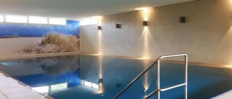 Innenpool, beheizter Pool