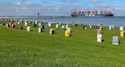 Haus Nautic Wohnung 123 - Maritimes Appartement direkt am Weltschifffahrtsweg