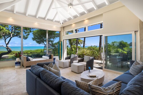Luxury beachfront villa on a world class beach in Kailua, HI