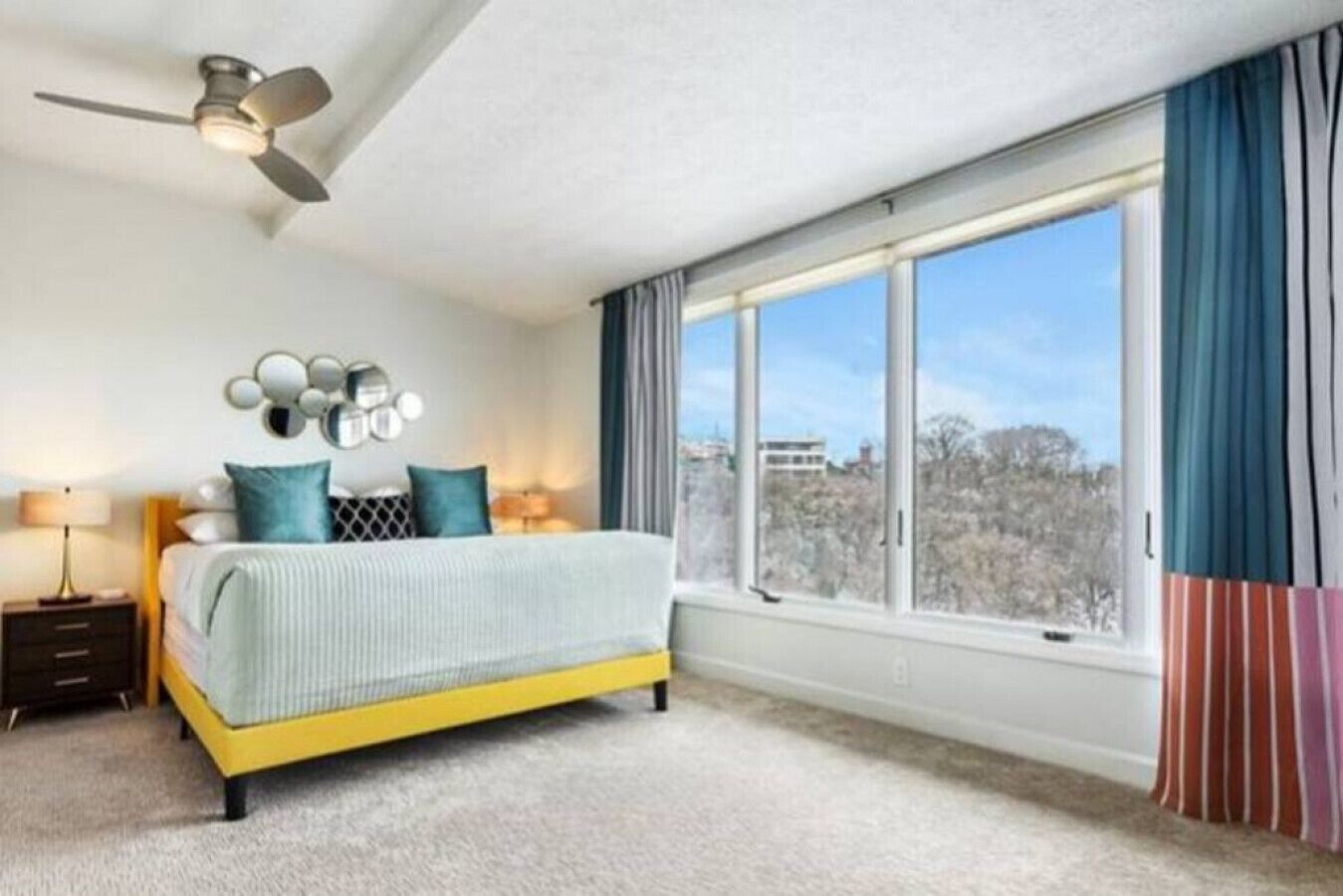 4 bedrooms, desk, iron/ironing board, travel cot