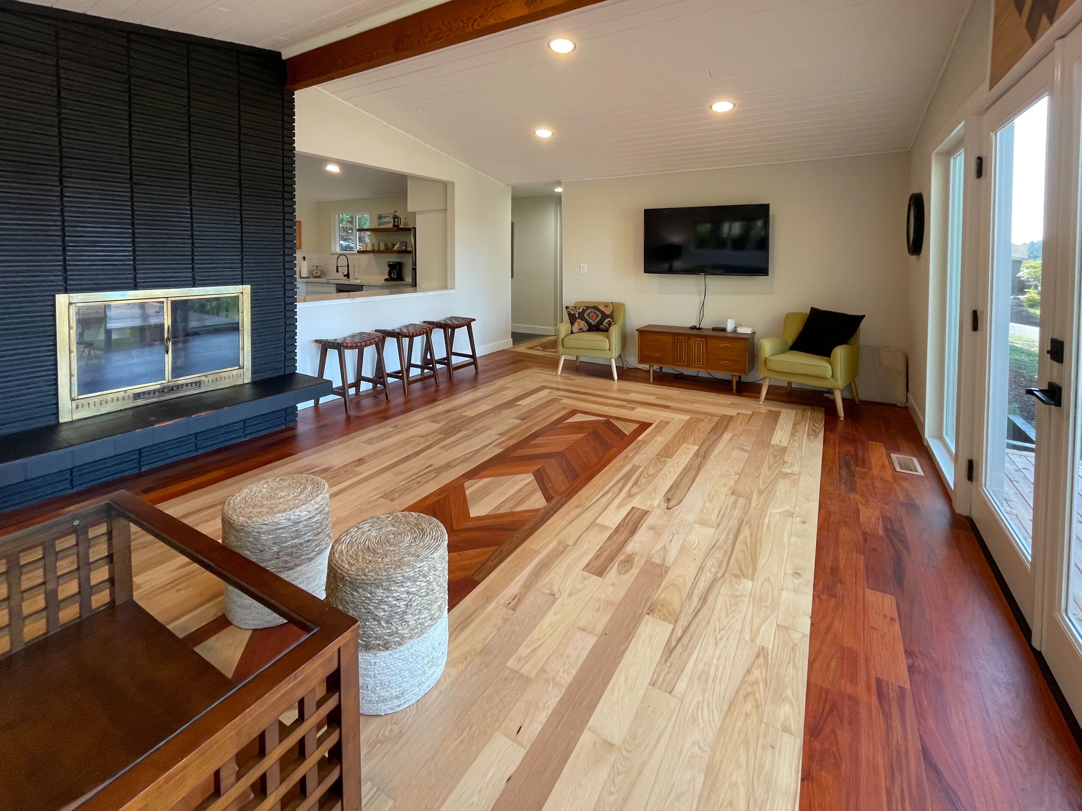 *NEW* 🏡 Modern Cottage w/ Puget Sound Views! 🌊