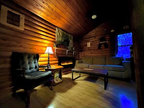 Téléviseur connecté, foyer, livres, chaîne audio