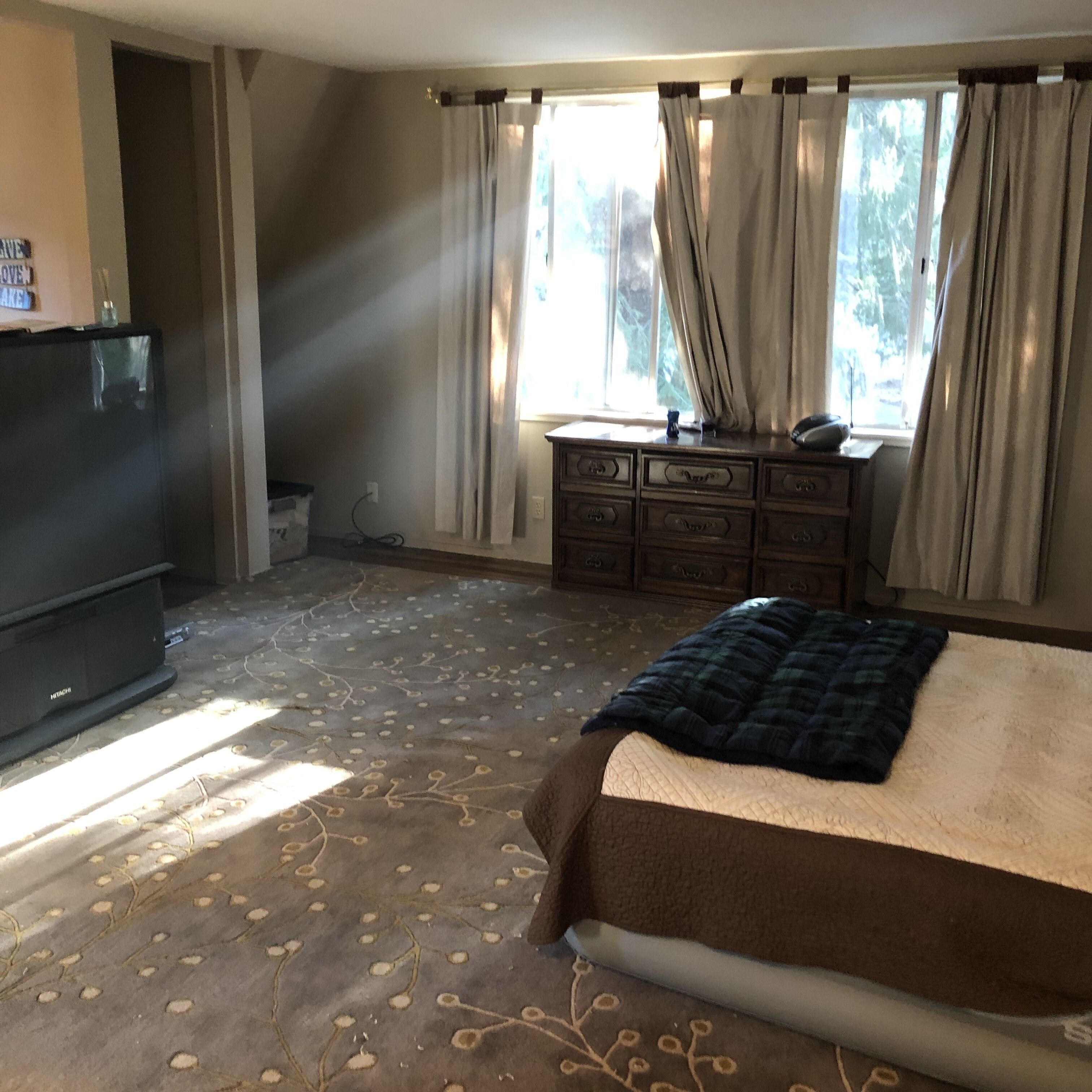 Cozy Family Cabin with Studio!! Great Week or Weekend get away!! 