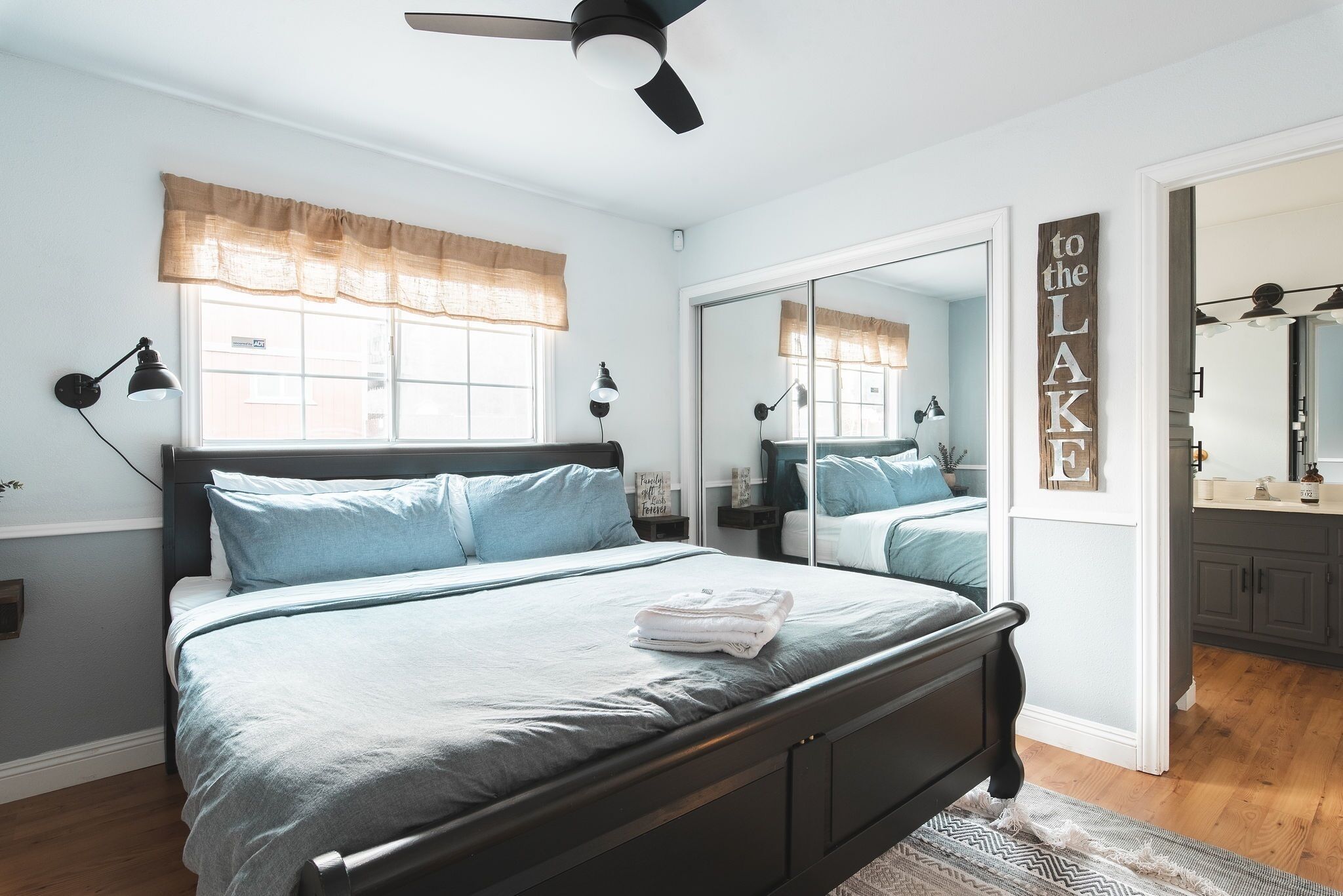 2 habitaciones, escritorio y cortinas blackout 