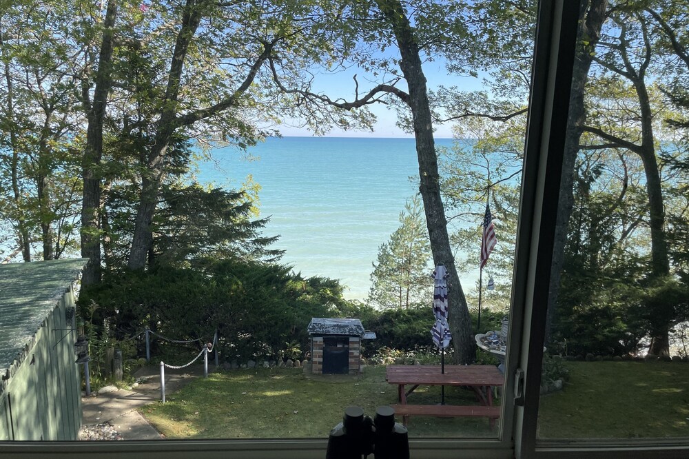 Beautiful Lake Huron beach house, across the street from Golf Course!
