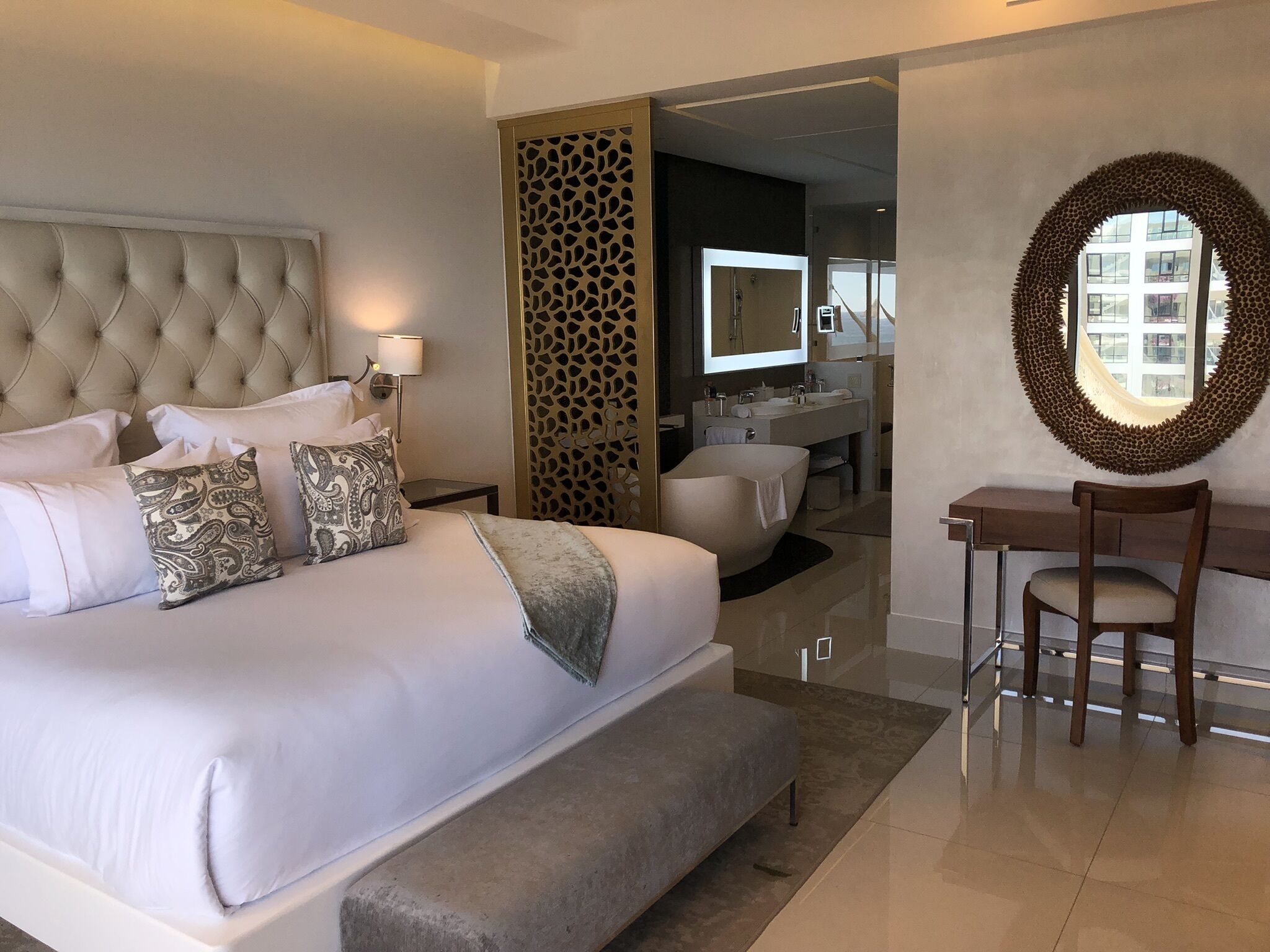 Plush 1BR/2BA Suite at the 5 Diamond Garza Blanca Resort in Cabo San Lucas