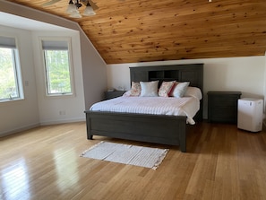 2 habitaciones, escritorio, wifi y ropa de cama