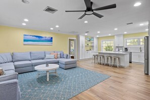 Smart TV, lettore DVD, libri