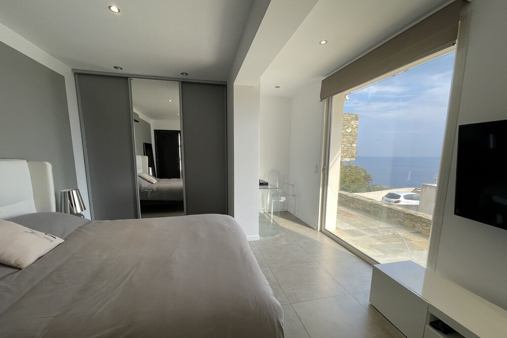 Contemporary suite with breathtaking sea view