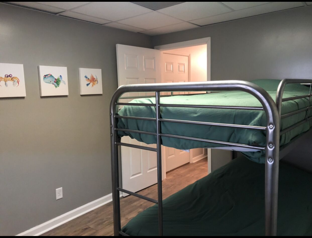 Cozy River House, Beautiful River Views, Community Boat Ramp, and Kayaks