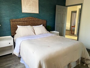 4 bedrooms, free WiFi, bed sheets