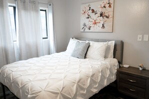 2 quartos, ferros/tábuas de passar roupa, Wi-Fi, roupa de cama