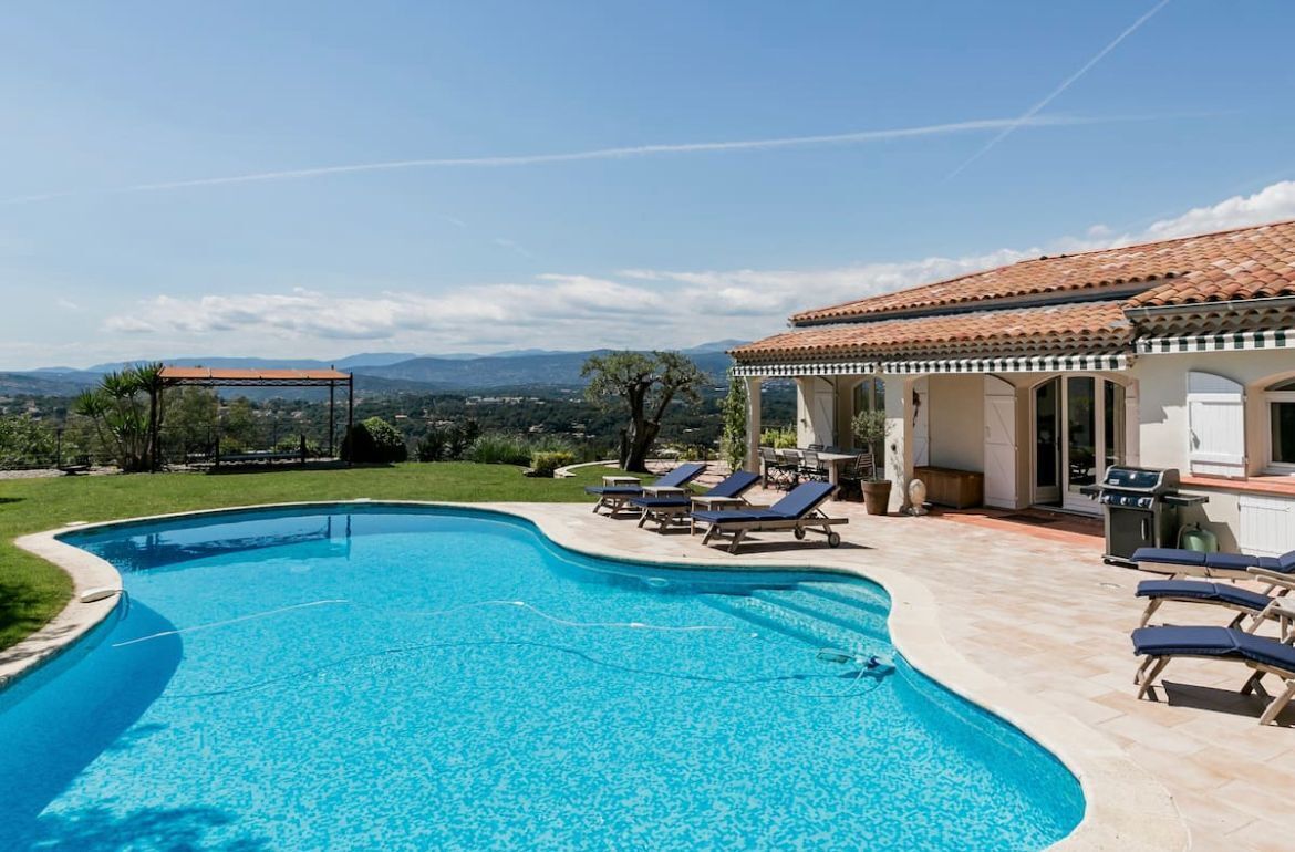 Romantic villa with exceptional view absolute calm