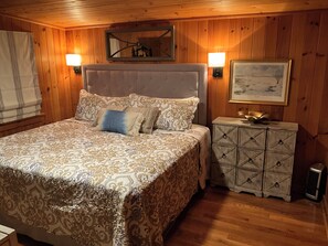 3 bedrooms, desk, iron/ironing board, free WiFi - Beautiful Highlands cabin! 8 min to town-Pet friendly-lots of outdoor space (Highlands)