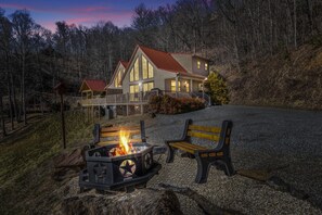 Property grounds - Mountain View Cabin, Hot Tub, Fire Pit, Fireplace (Bryson City)