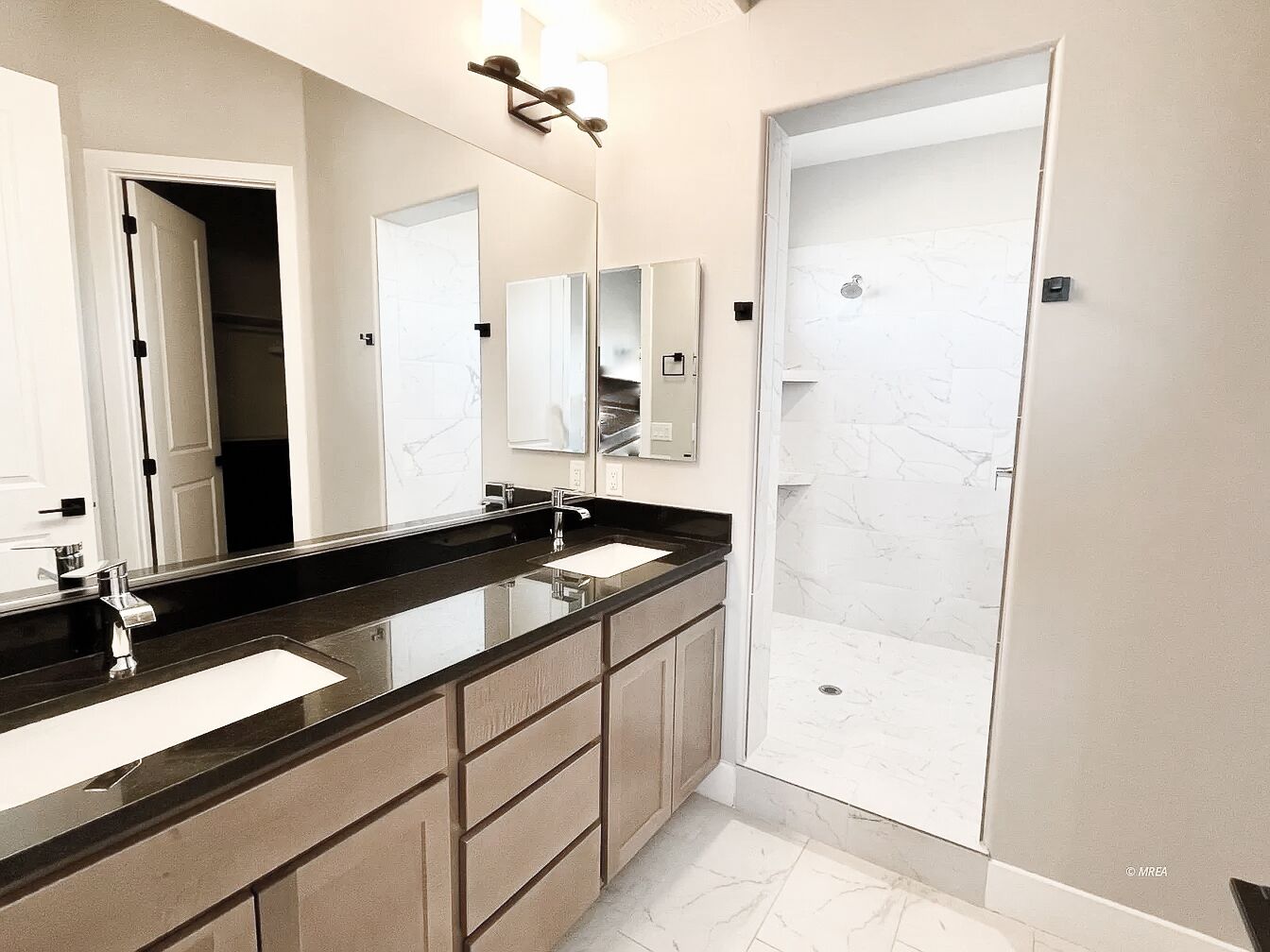 Your private vacay home, pool, putting green, & game room oasis awaits! 