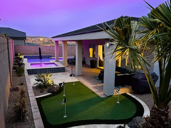 Outdoor pool, a heated pool