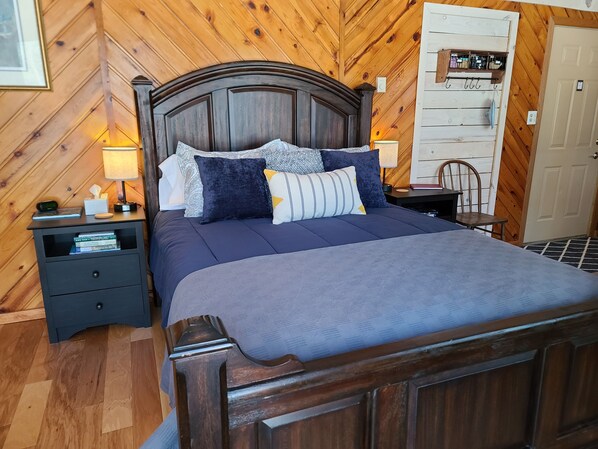 1 bedroom, desk, iron/ironing board, free WiFi