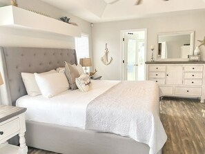 4 camere, una scrivania, ferro/asse da stiro, Wi-Fi gratuito