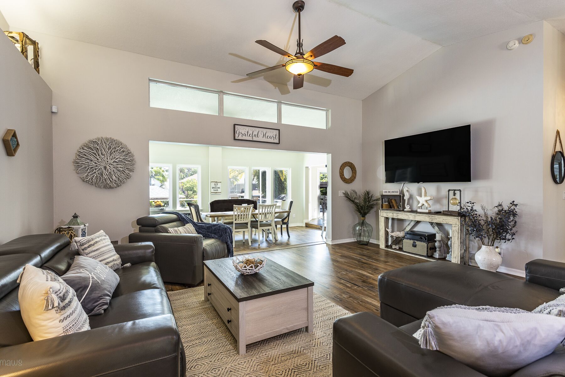 Water Front Canal Serenity Retreat Heated Pool & Hot Tub 