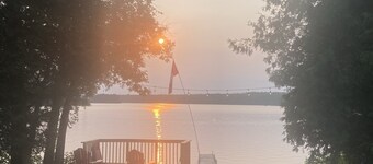Tranquil 3 bedroom waterfront cottage on private lake!