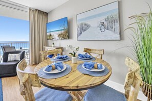 Dining - BeachFront-Majestic Beach Resort 607 (Panama City Beach)