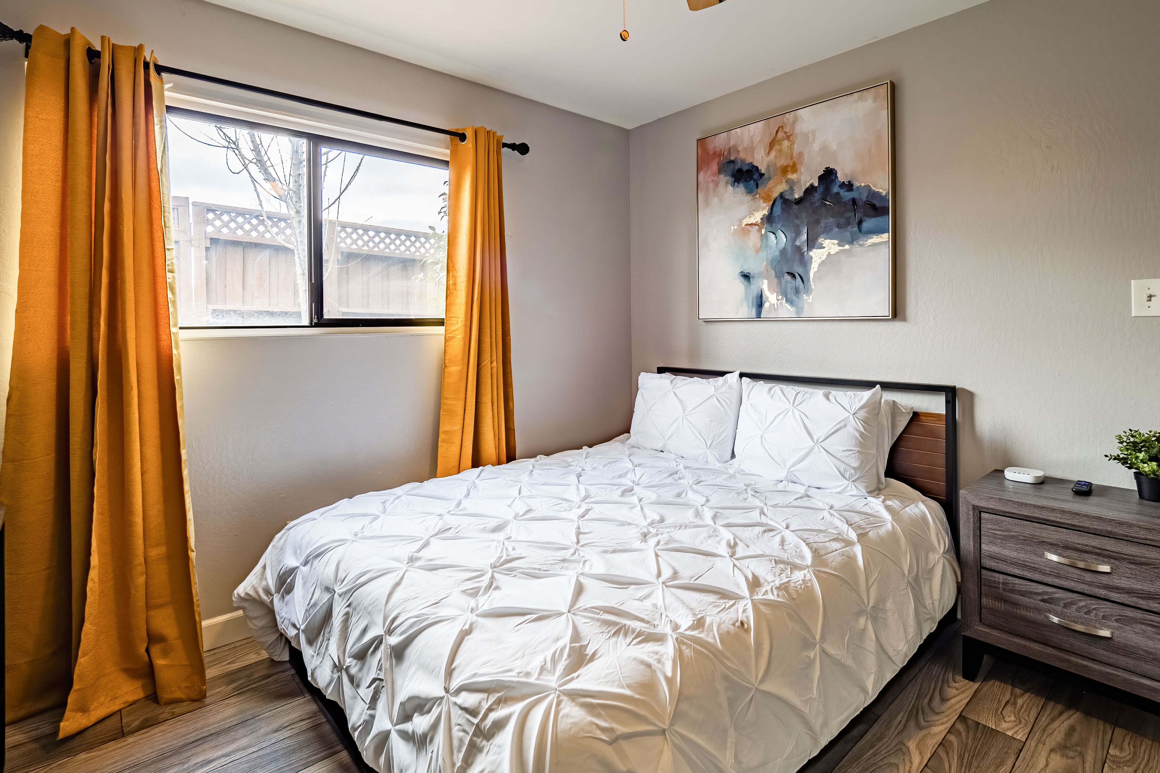 2 quartos, ferros/tábuas de passar roupa, Wi-Fi, roupa de cama