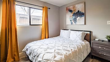 2 habitaciones, tabla de planchar con plancha, wifi y ropa de cama