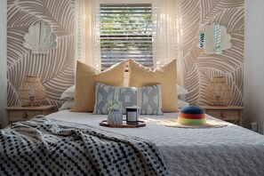 3 Schlafzimmer, Schreibtisch, Bügeleisen/Bügelbrett, Reisekinderbett