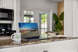 Interior - Tropical Palm Retreat | Pool & Games (Seminole)