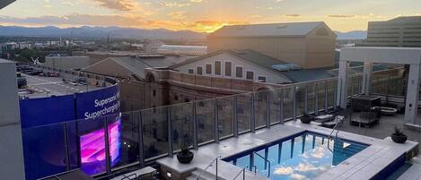 Outdoor pool, a heated pool