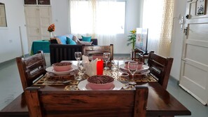 Dining - Jahazi Place - Beachfront Apartment by park (Malindi)