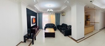 3-bedroom Apartment in Oysterbay with Free Wi-Fi