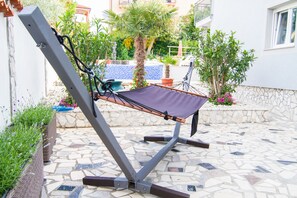 Property grounds - App. 2+1,  pool, garden, barbeque, summer kitchen... (Banjole)