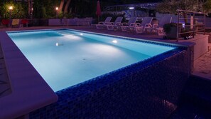 Piscine extérieure, piscine chauffée