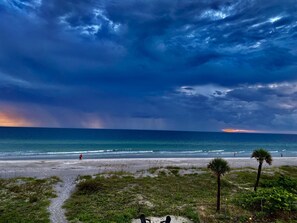 Am Strand, Liegestühle, Strandtücher
