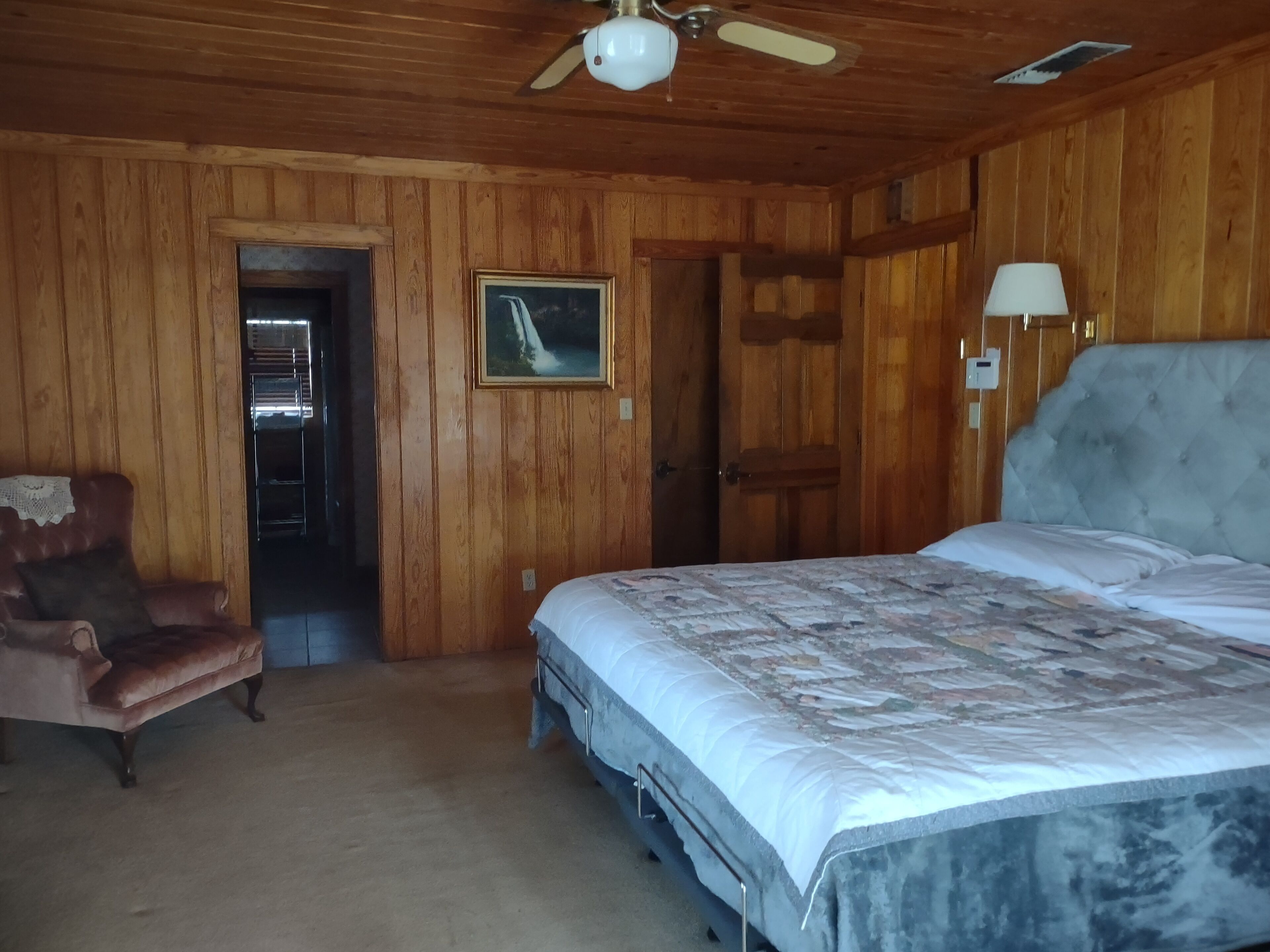 Log cabin East Texas near Barnwell and Lake of the Pines