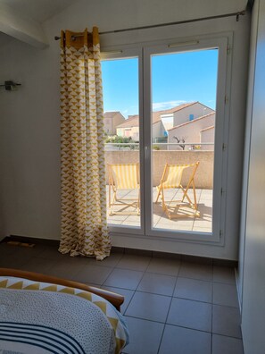 4 Schlafzimmer, Bügeleisen/Bügelbrett, Reisekinderbett, kostenloses WLAN