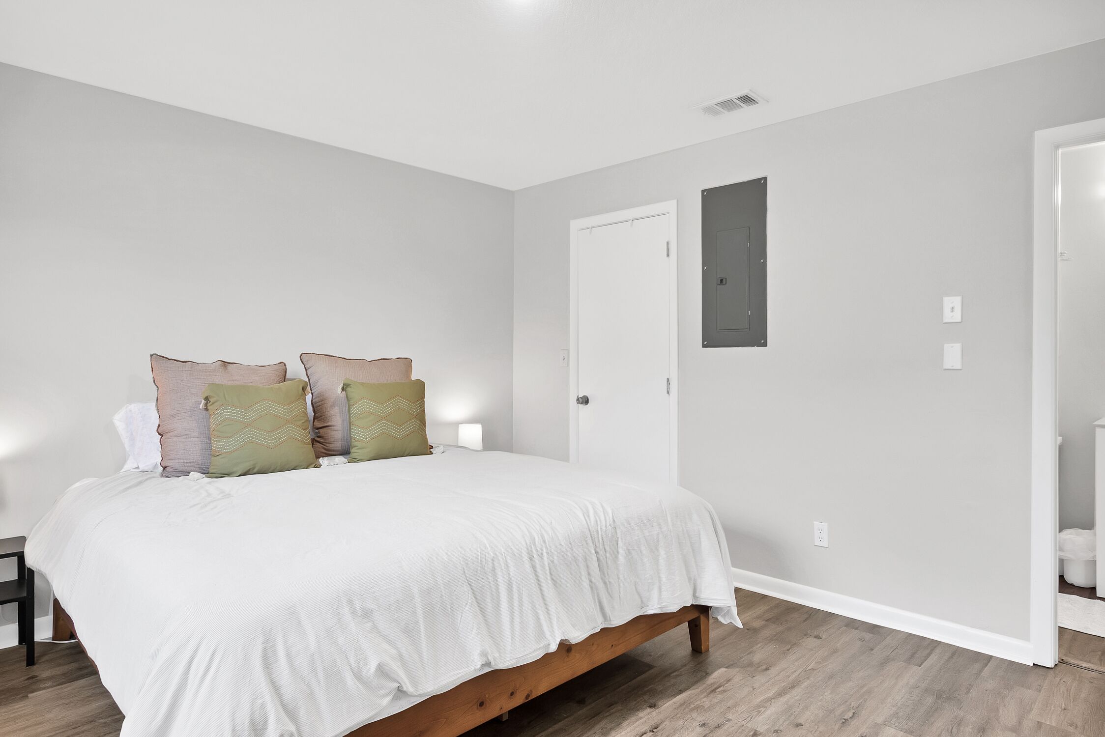 1 chambre, bureau, fer et planche à repasser, Wi-Fi gratuit