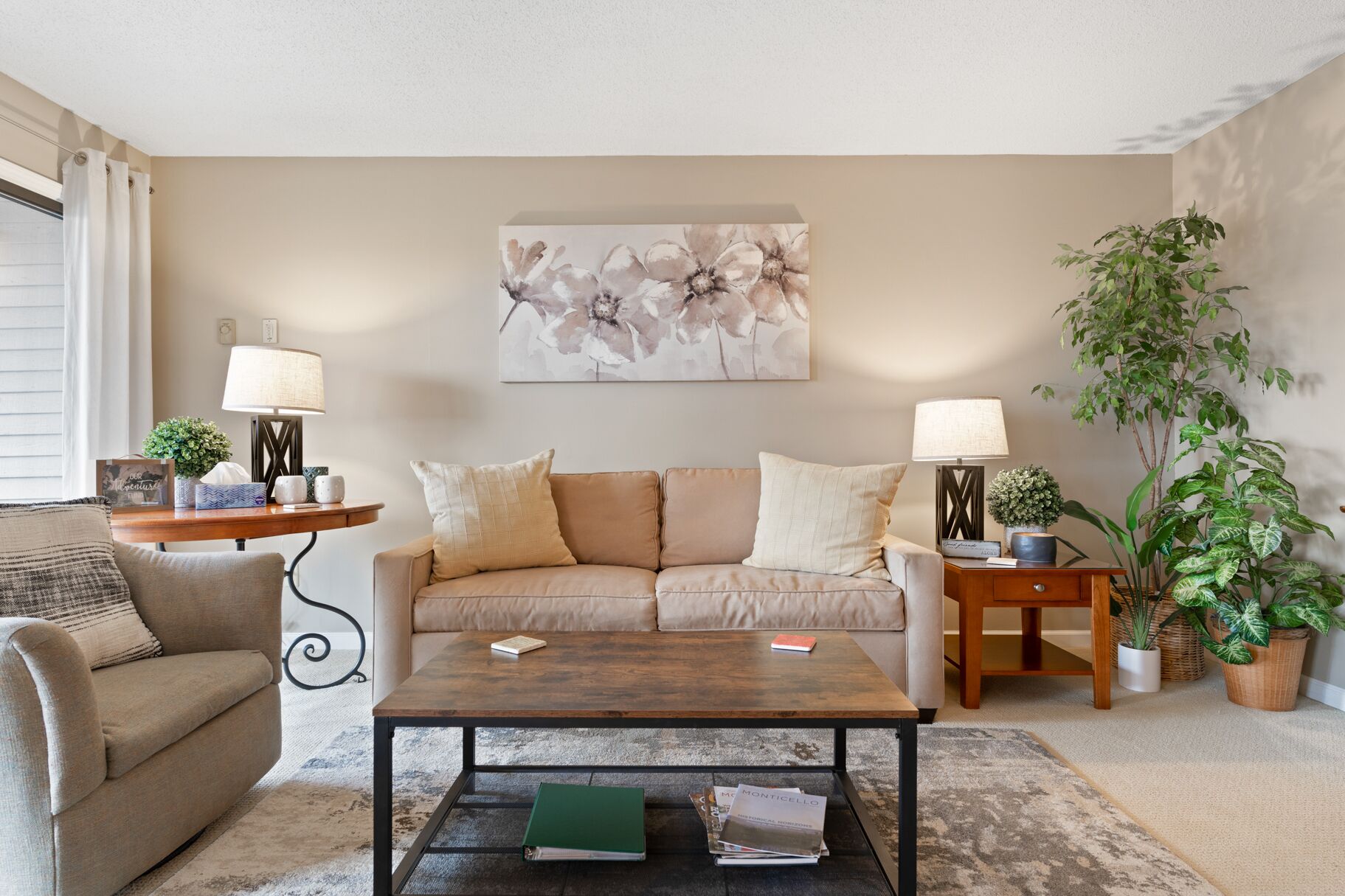 Walk to Ski! Dogs OK+Hiking+Pack 'n Play+Fireplace
