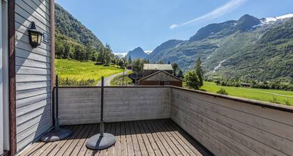 Awesome home in Oldedalen