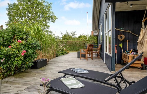 Lovely home in Juelsminde with kitchen